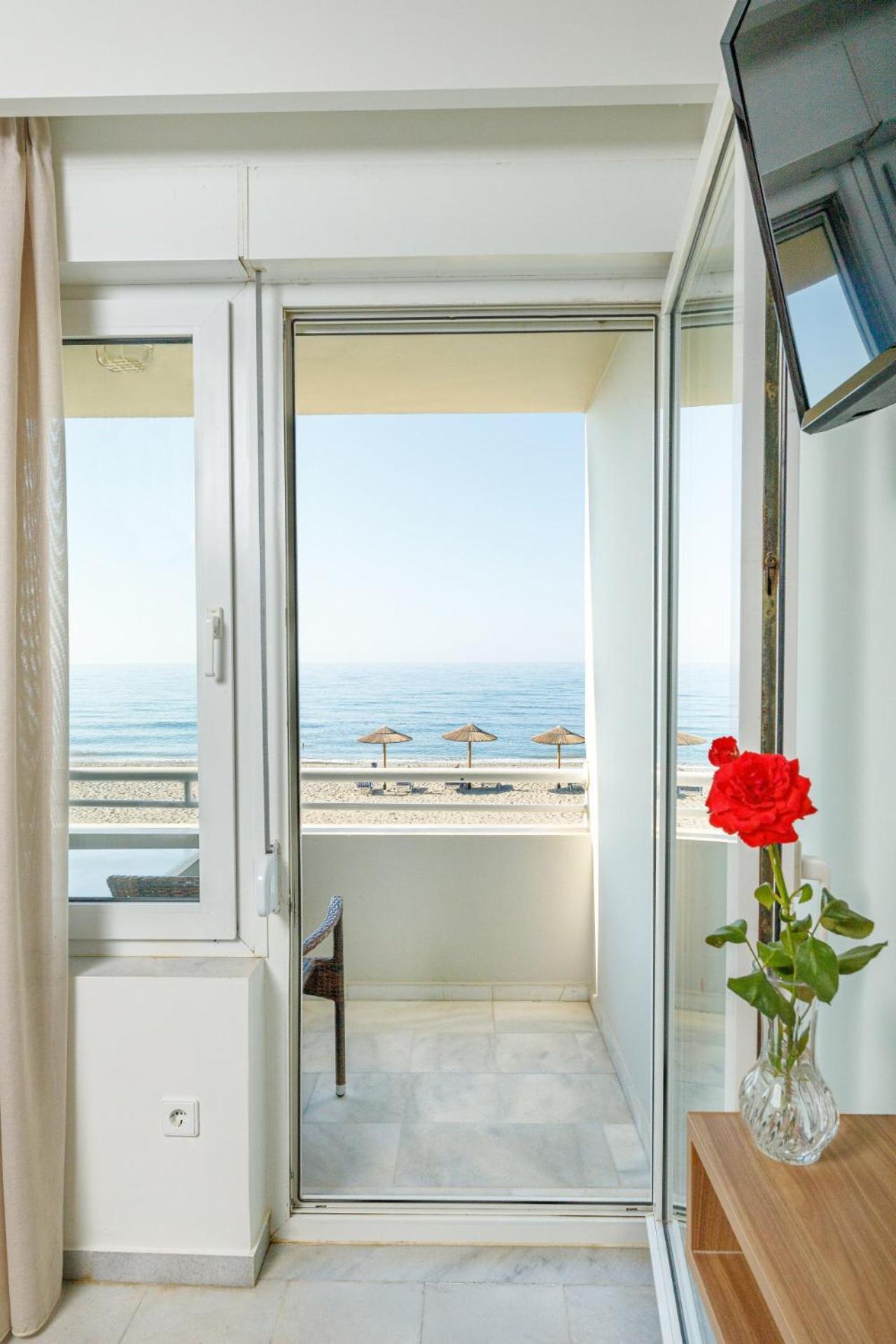 Kostakis Beach Gerani  エクステリア 写真